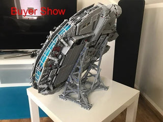 Galaxy Stand: Star Wars LEGO 75192 Millennium Falcon Display Stand - Posedisplay